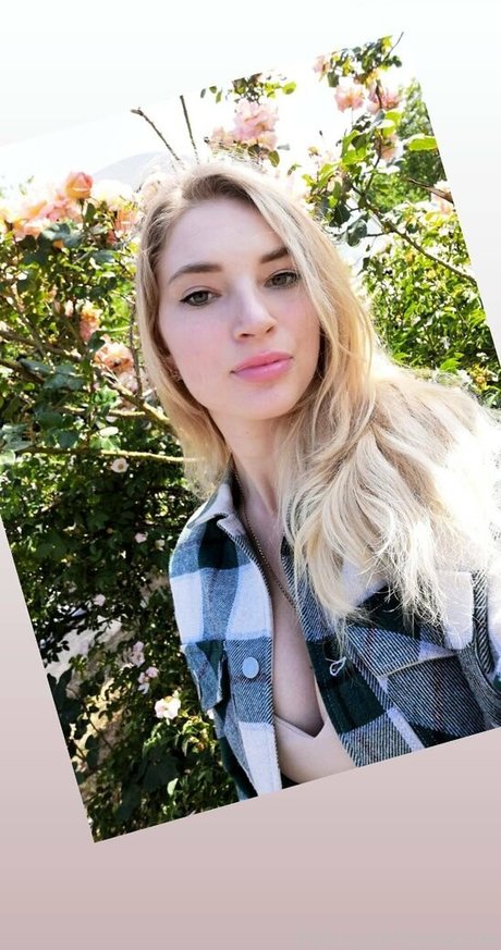 bunnyblondee perfect model gallery