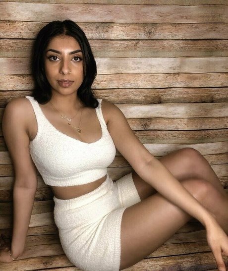 Iman Moosa nice model galleries