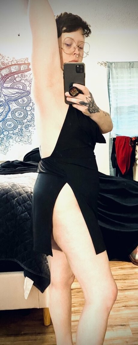 trashpanda4lyfeyo star sexy picture