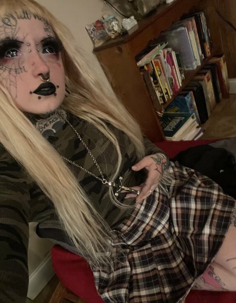 spookisideshow star beautiful photos