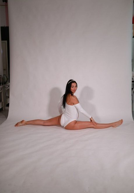 yladoyla star hot galleries