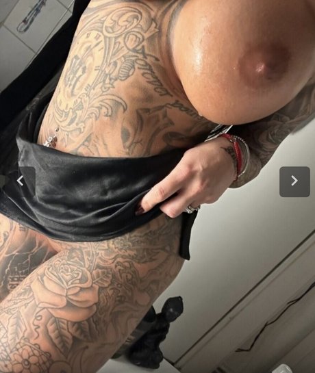 followjuliajasmin star hot photo