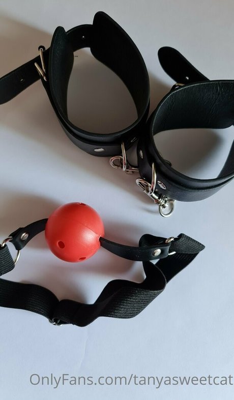 tanyasweetcat art actress pic