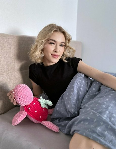 maddieegrey art star pics