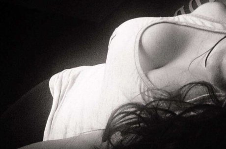 Victoria Bloom exclusive model images