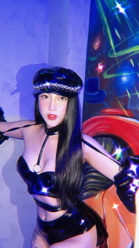 Samie porn model photo