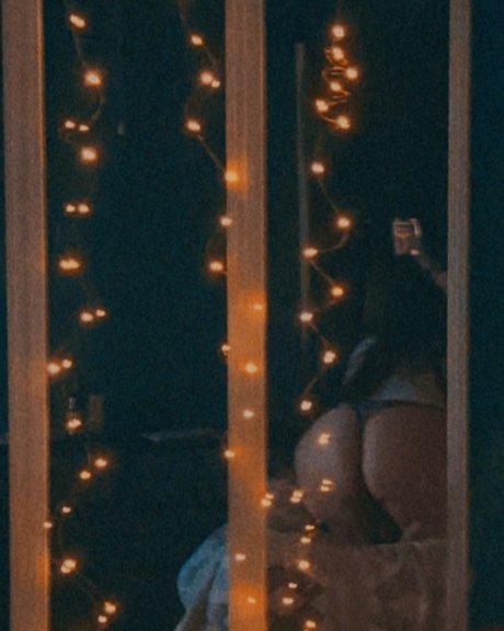 QVEEN B_ pretty pornstar pic