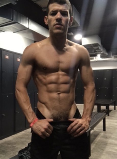 SERGIO MUTTY 18 X star perfect photos