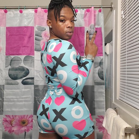 itsreallyroger pornstar sexy pic