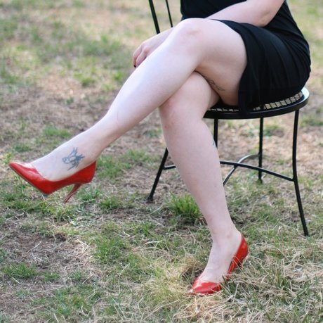 Twinkling Toes beautiful actress archive