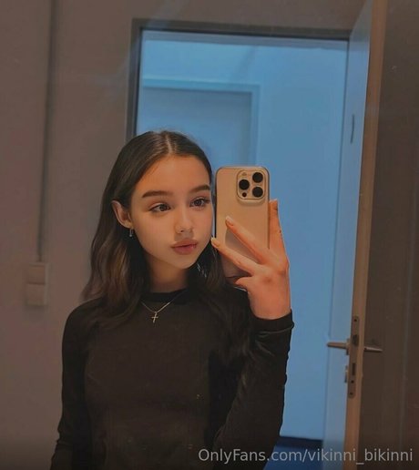 vikinni bikinni sexy model pic