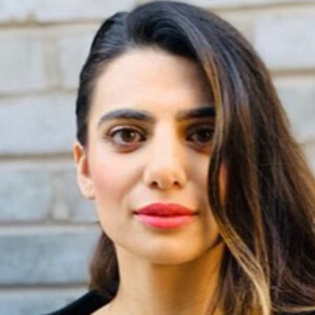 Claudia Doumit top star photo