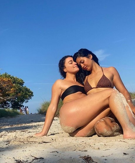 amateur lesbian onlyfans nice pic