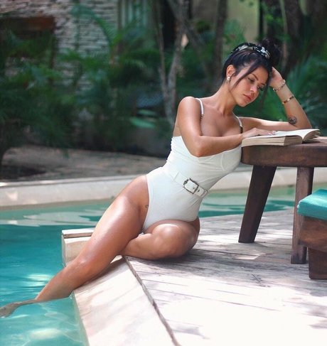 Leidys Ortiz sexy model image