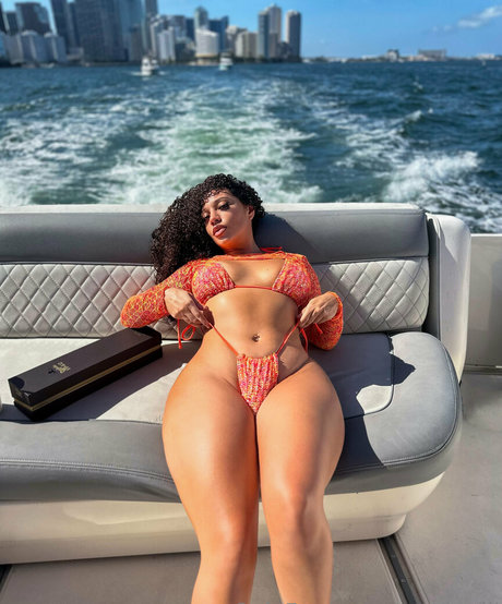 natortelli porn actress pics