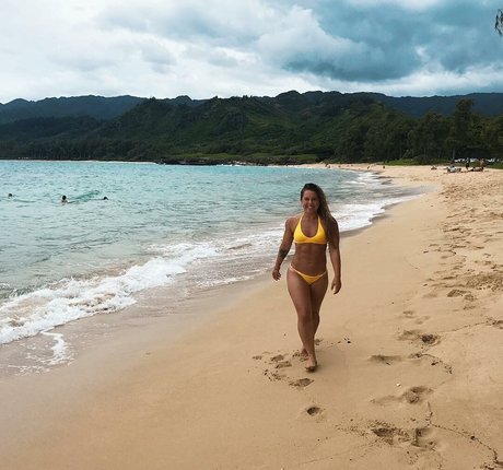 Kayla Kalani model free photo