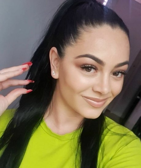 Klara Devine nude star images