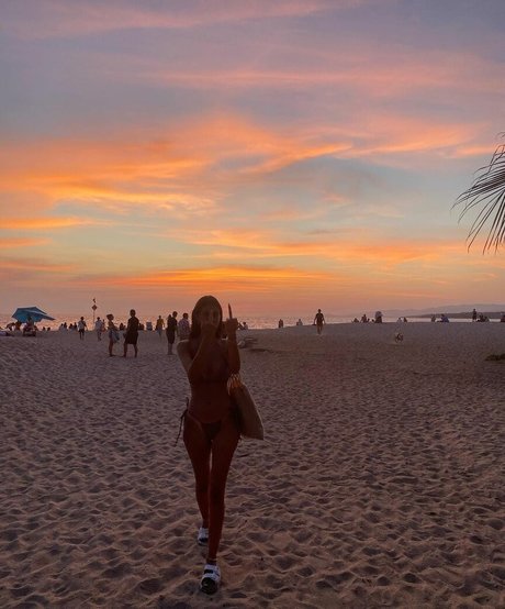 lotem passal model sexy image