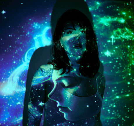 hereonneptune model hd image