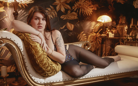 hereonneptune naked model archive