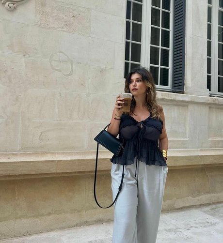 Carolina Neto star nude images