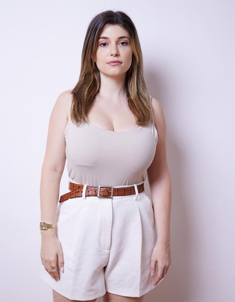 Carolina Neto profile image