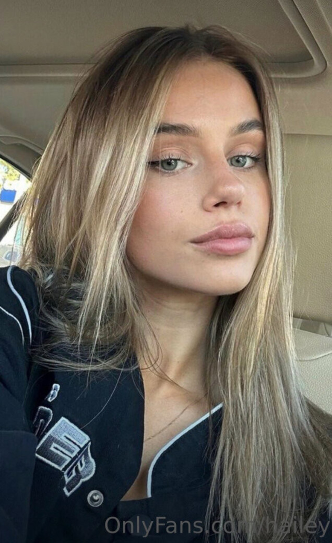 Ha1ley Gr1c3 sexy actress photos