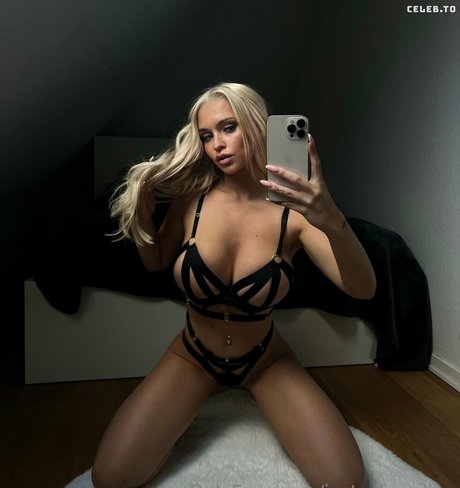 justynapralina perfect pornstar pictures