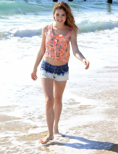 McKaley Miller nude star pictures