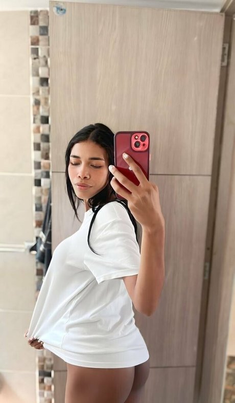 daphnedelrosefree model naked image