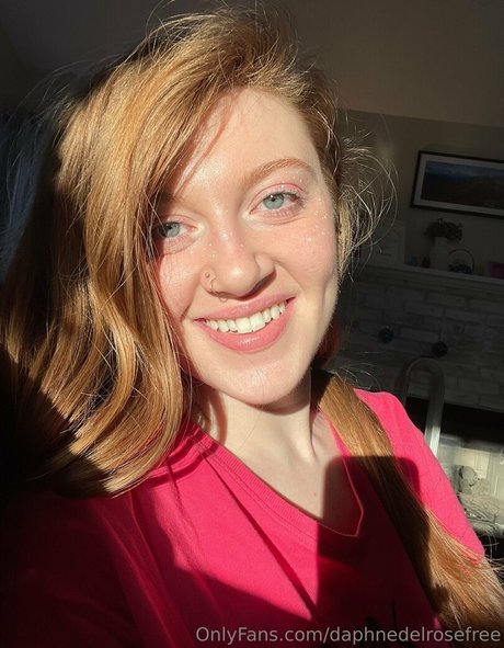 daphnedelrosefree star beautiful pic
