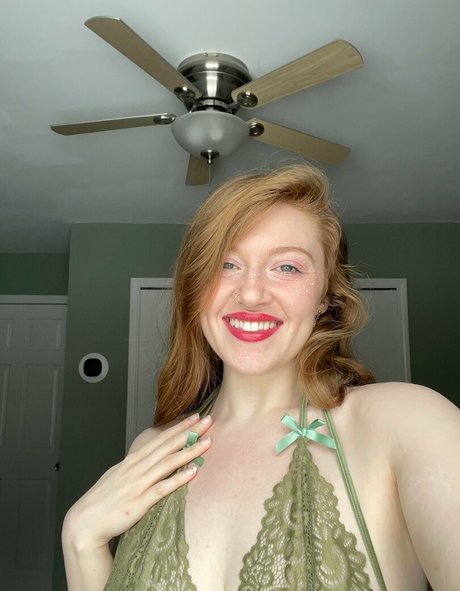 daphnedelrosefree beautiful actress pics