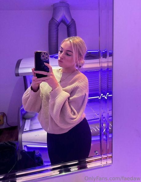 Fae Dawson pornographic model picture