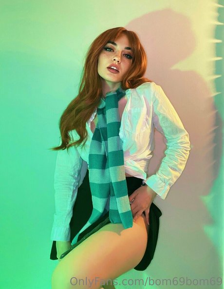 bom69bom69 hot model pic