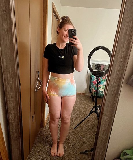 Adorablelilli beautiful pornstar images