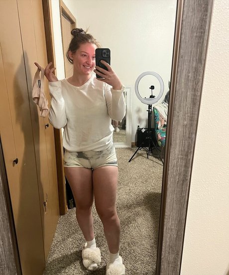 Adorablelilli sexy star photos