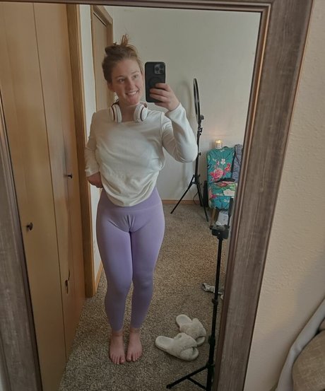 Adorablelilli thumbnail