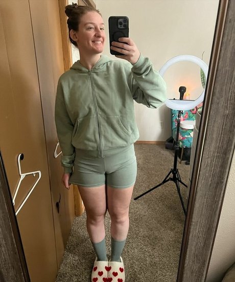 Adorablelilli star hot photos