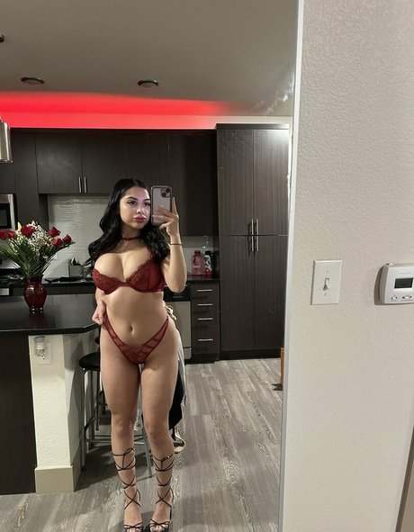 ciara veeee naked model picture