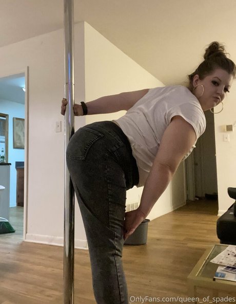 queen of spades model xxx image