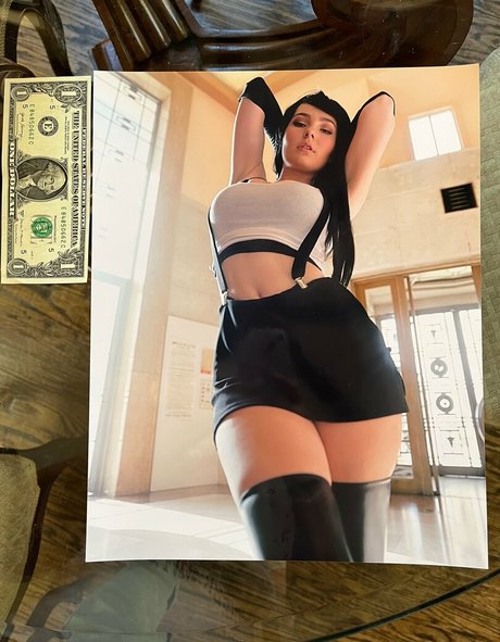 Mags IRL model top picture