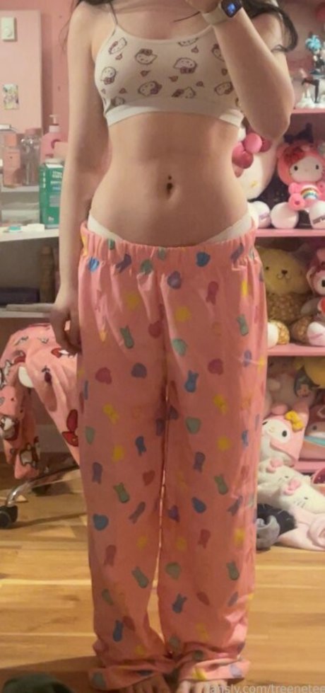 Treenetee high quality model pic