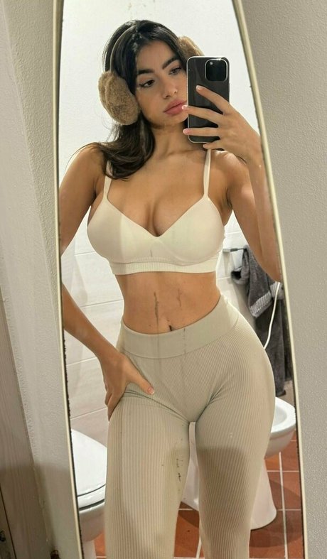 female asian onlyfans pornos pic