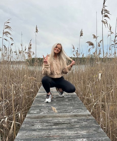 Jen Cardinal nude model galleries