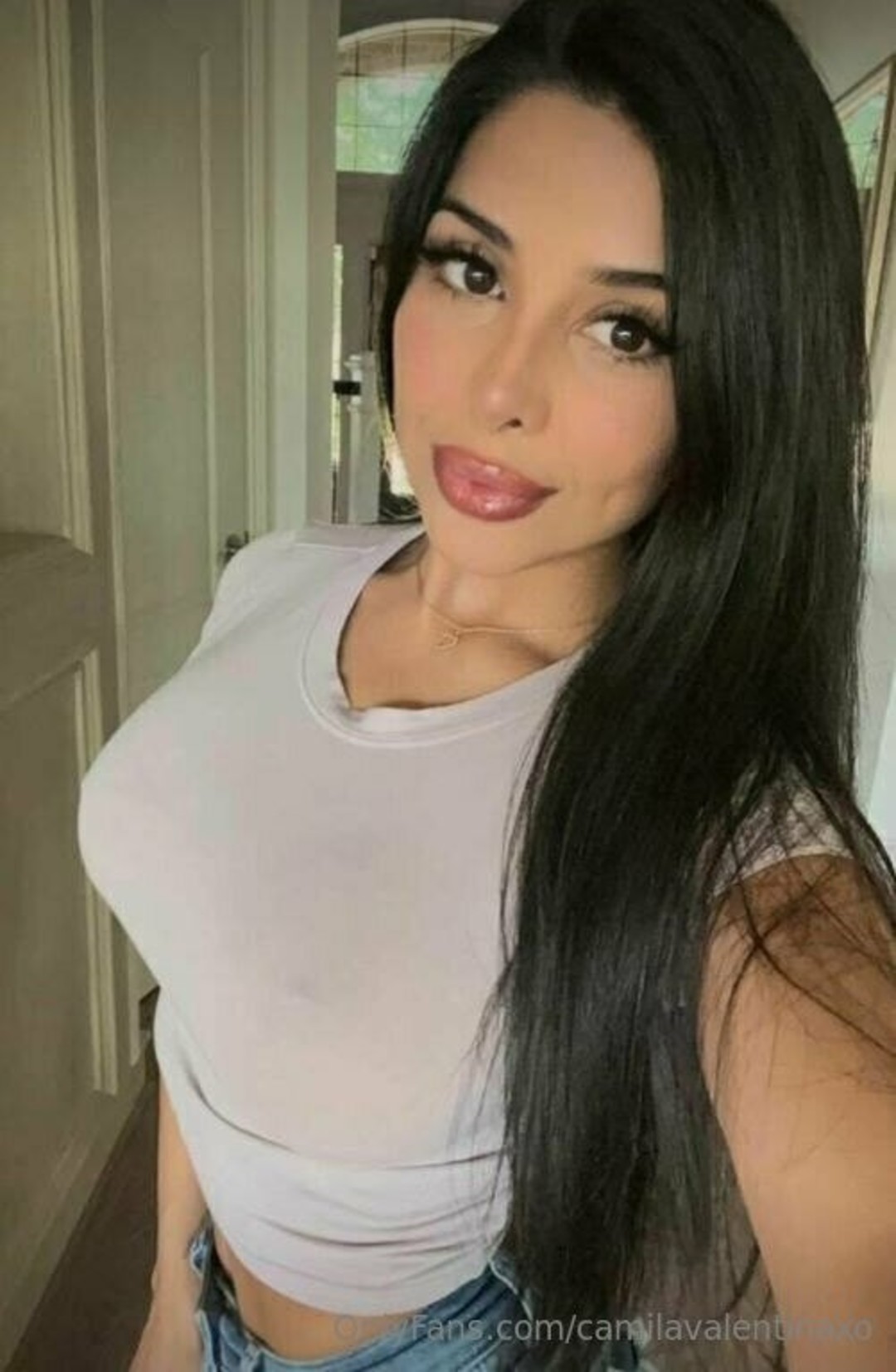 camilavalentinaxo naked actress picture