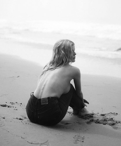 Mckenzie Hewson free actress gallery