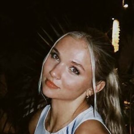 Julia Hart nude pornstar photo