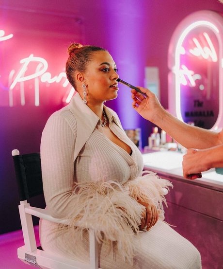 Mahalia art actress image