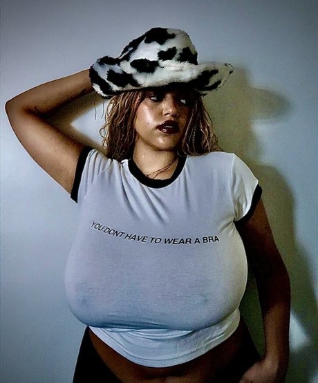 Mahalia model adult galleries