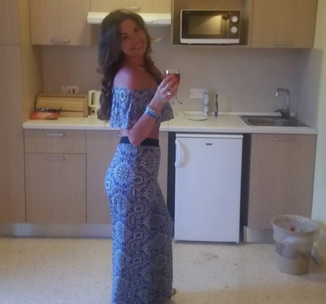 Sharon Cunningham hot actress pics